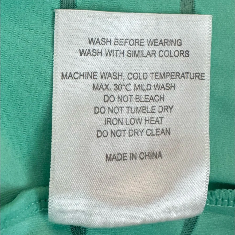 ZYIA Green Sleeveless Racerback Havana Tank Top - Picture 9 of 9